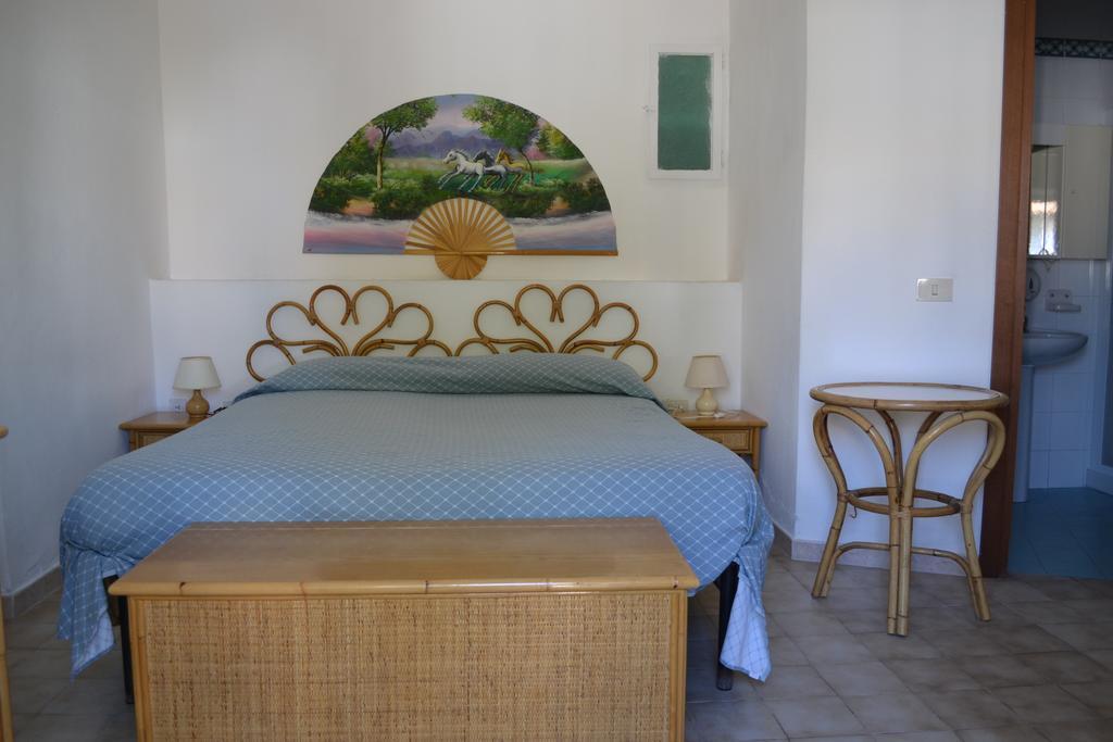 Hotel Scoglio Bianco Portoferraio Oda fotoğraf